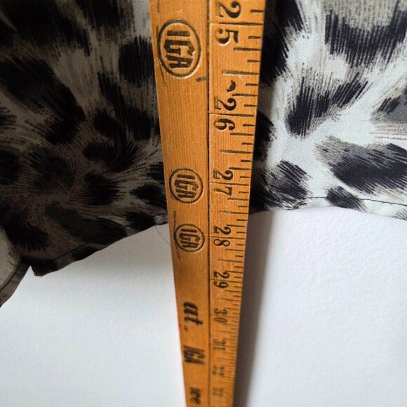 EUC DANIEL RAINN ANIMAL PRINT V NECK TANK TOP SIZE LARGE - Picture 13 of 13